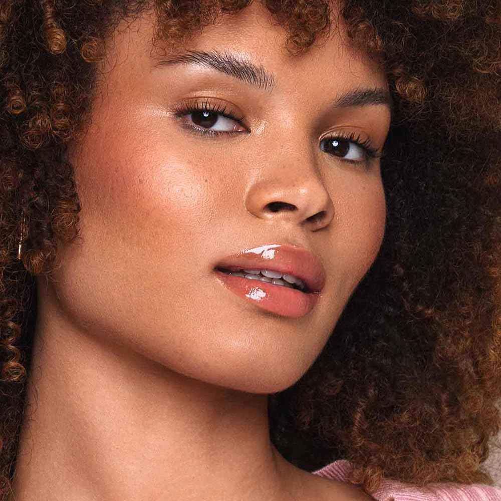 Jouer Essential Hydrating Lip Oil – Moisturizing Dry Lip Treatment Serum - Fragrance Free Clear Lip Oil - Jojoba Seed Oil and Apricot Oil Formula, Natural Shine