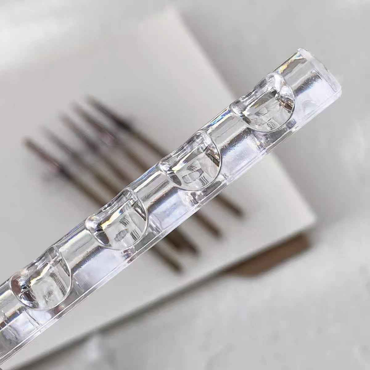 3zorqinron 2 Pcs Crystal Bar Pen Holder, Acrylic Nail Art Painting Pen Brush Stand for Drawing Pens, Nail Gel Polish Pen Brush Stand Holder Manicure Tool.