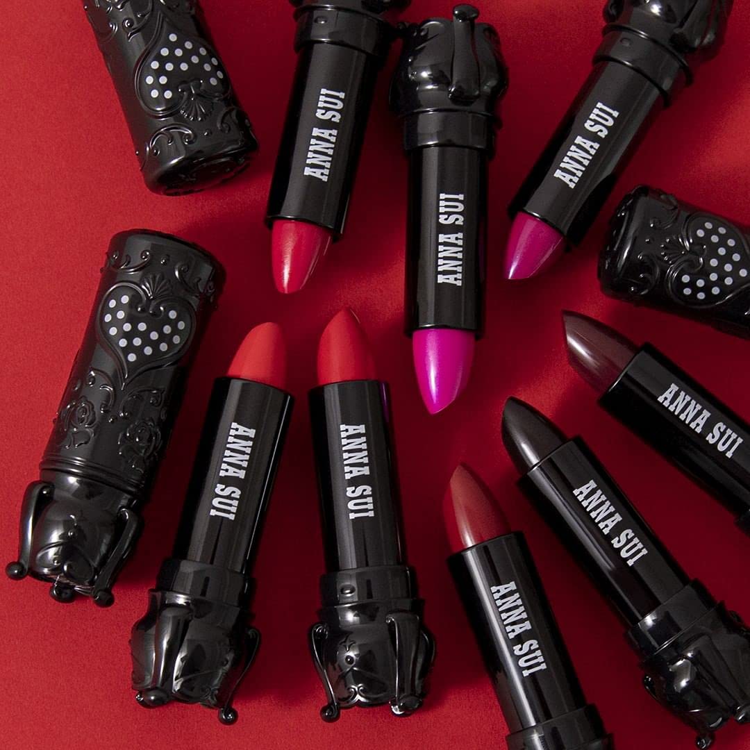 ANNA SUI Black Lipstick Rouge S - Vibrant Color That Lasts All-Day - Moisturizes - Allows for Effortless Application - 401 Magenta Red - 0.12 oz.