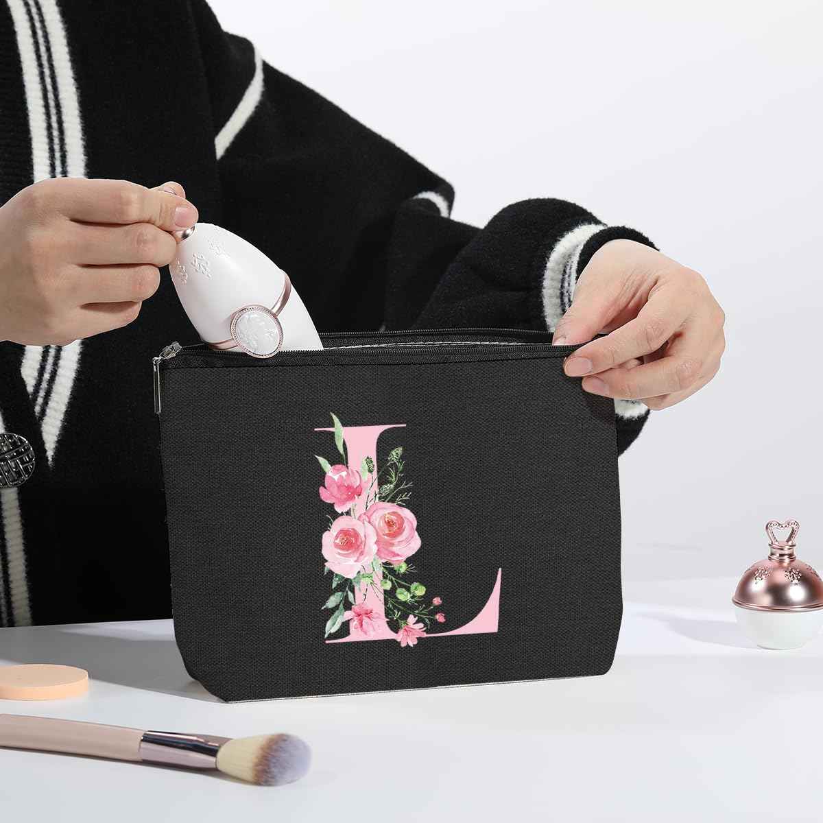 kdxpbpz A-Z Personalized Cosmetic Bag Monogrammed Makeup Bags Bridesmaid Gifts Custom Toiletry Pouch Gifts for Women Mom Best Friend Sister Bride Bridesmaid (L)
