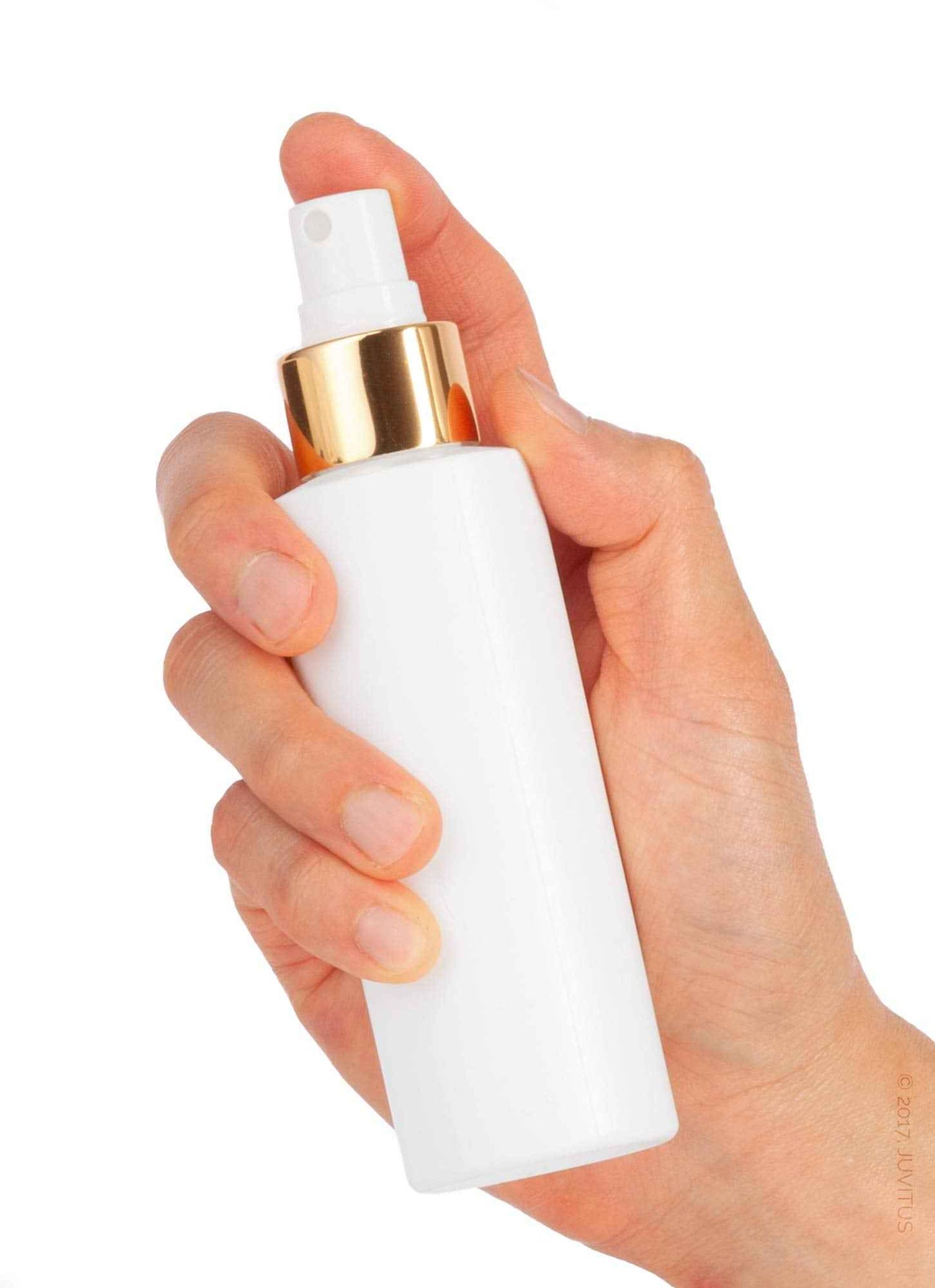 JUVITUS 4 oz / 120 ml White Plastic HDPE Refillable Cylinder Squeeze Bottle with Gold Fine Mist Spray (12 Pack)