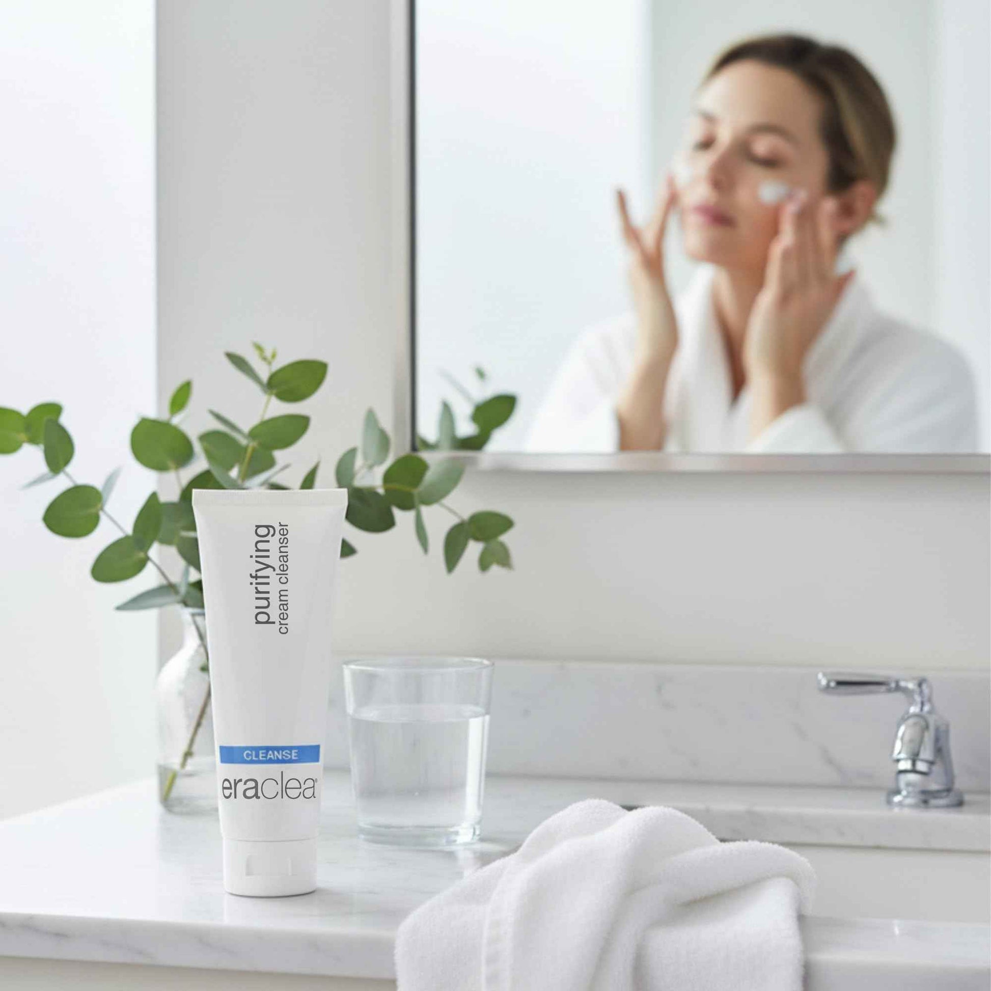 eraclea Purifying Cream Cleanser, Gentle Daily Cleanser with Hyaluronic Acid, Hydrating Face Moisturizer for Dry Skin, Soothing Face Wash Removes Impurities, Oil, and Makeup for Radiant Skin (4 fl oz)