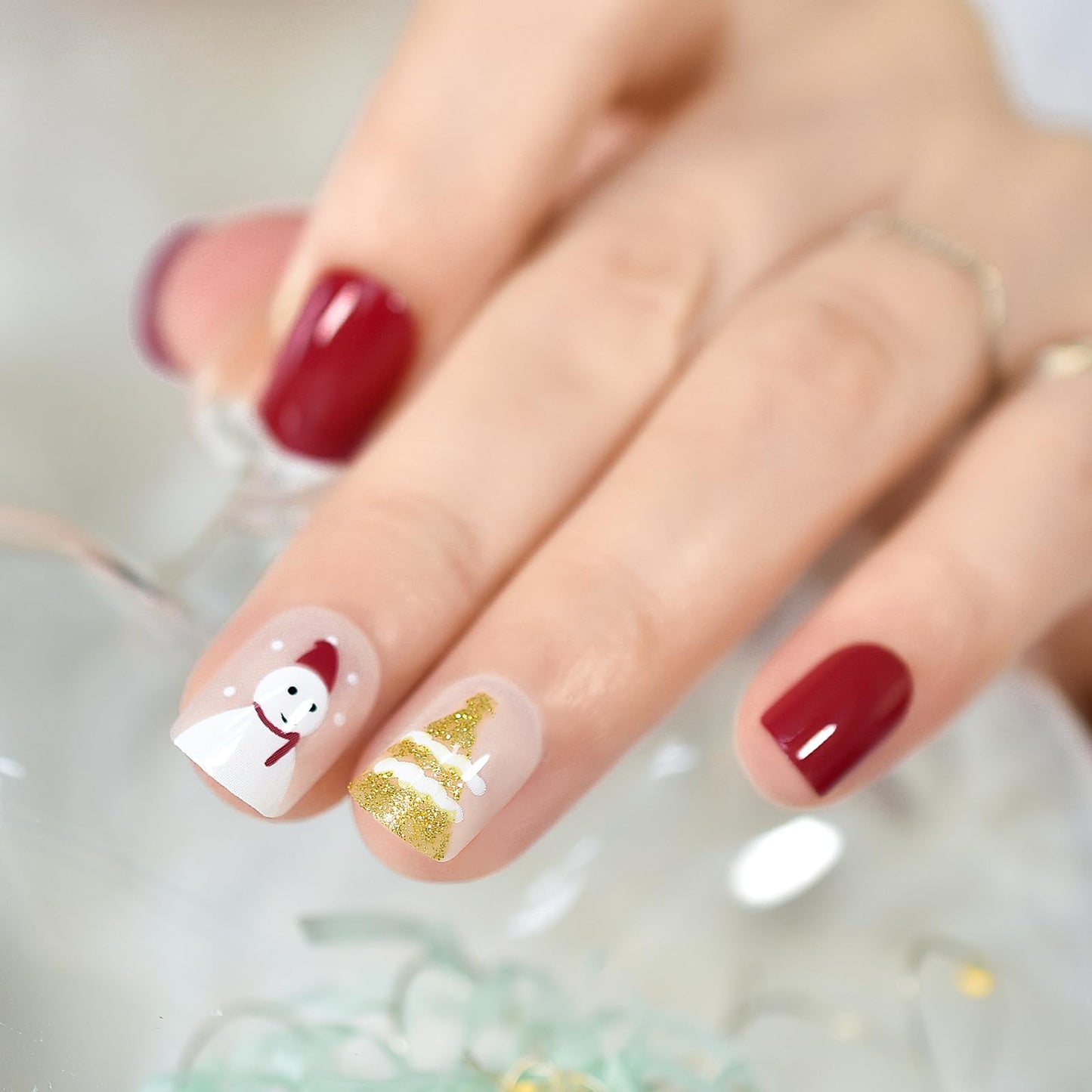 Pre-design Christmas Press On Nails with Snowman Golden Glitter Tree Short Squoval Red Nail Art Tips Salon Reusable Acrylic Manicure Glossy Stick On Nails Gifts for Women Girls