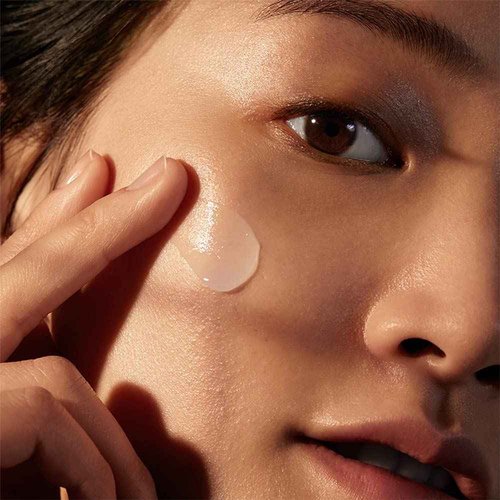 Biotherm Aquasource Hyalu Plump Gel, For Normal To Oily Skin. With plumping Hyaluronic Acid And Regenerating Biotech Plankton For Visibly Plumper And Glowing Skin, 1.01 Fl. Oz.