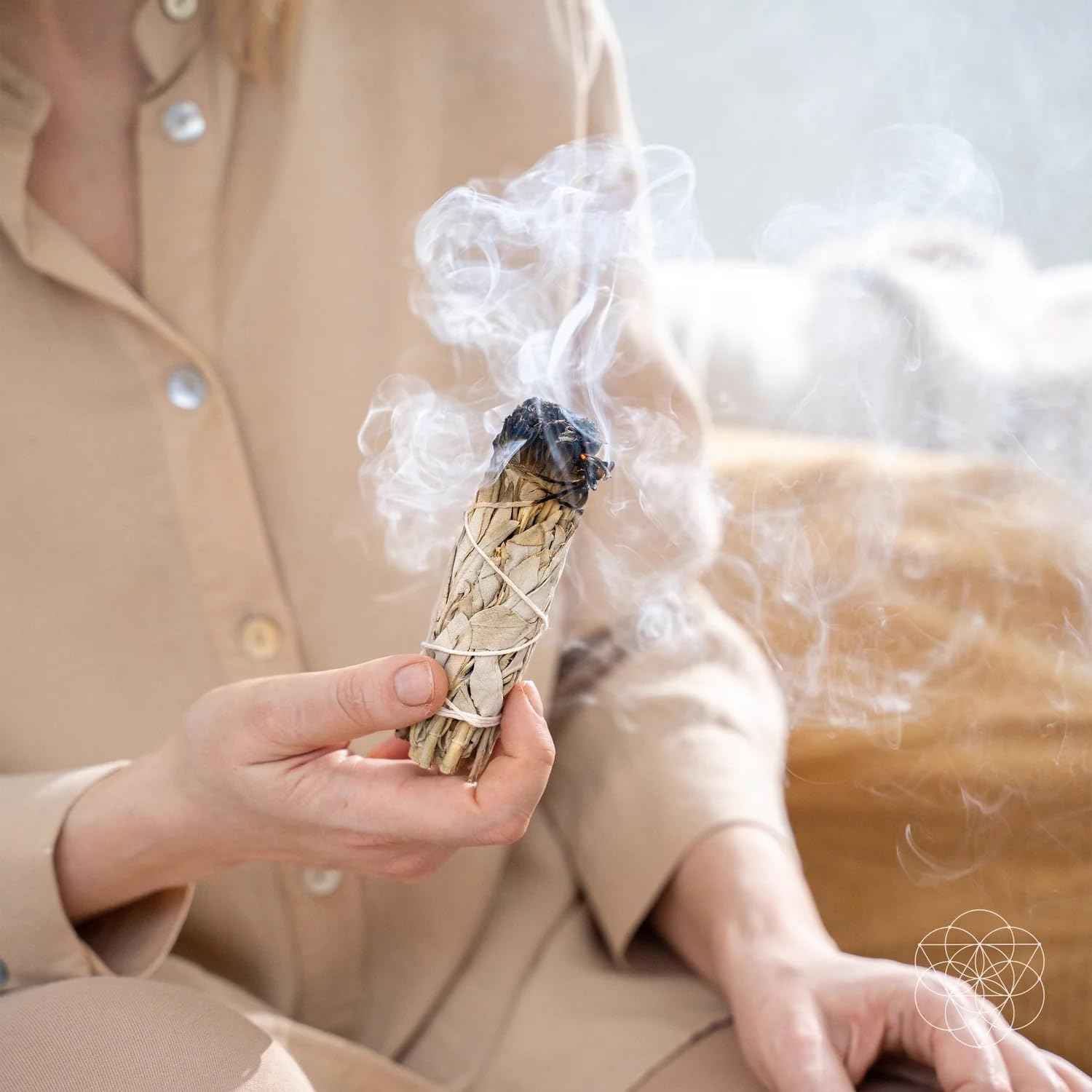 White Sage Energy Cleansing Smudge Stick & Spray for Negative Energy Removal, Reiki and Quartz Charged, Full Moon Enhanced, Aura Healing, Space Clearing, Spiritual Defense, Protection (8oz)