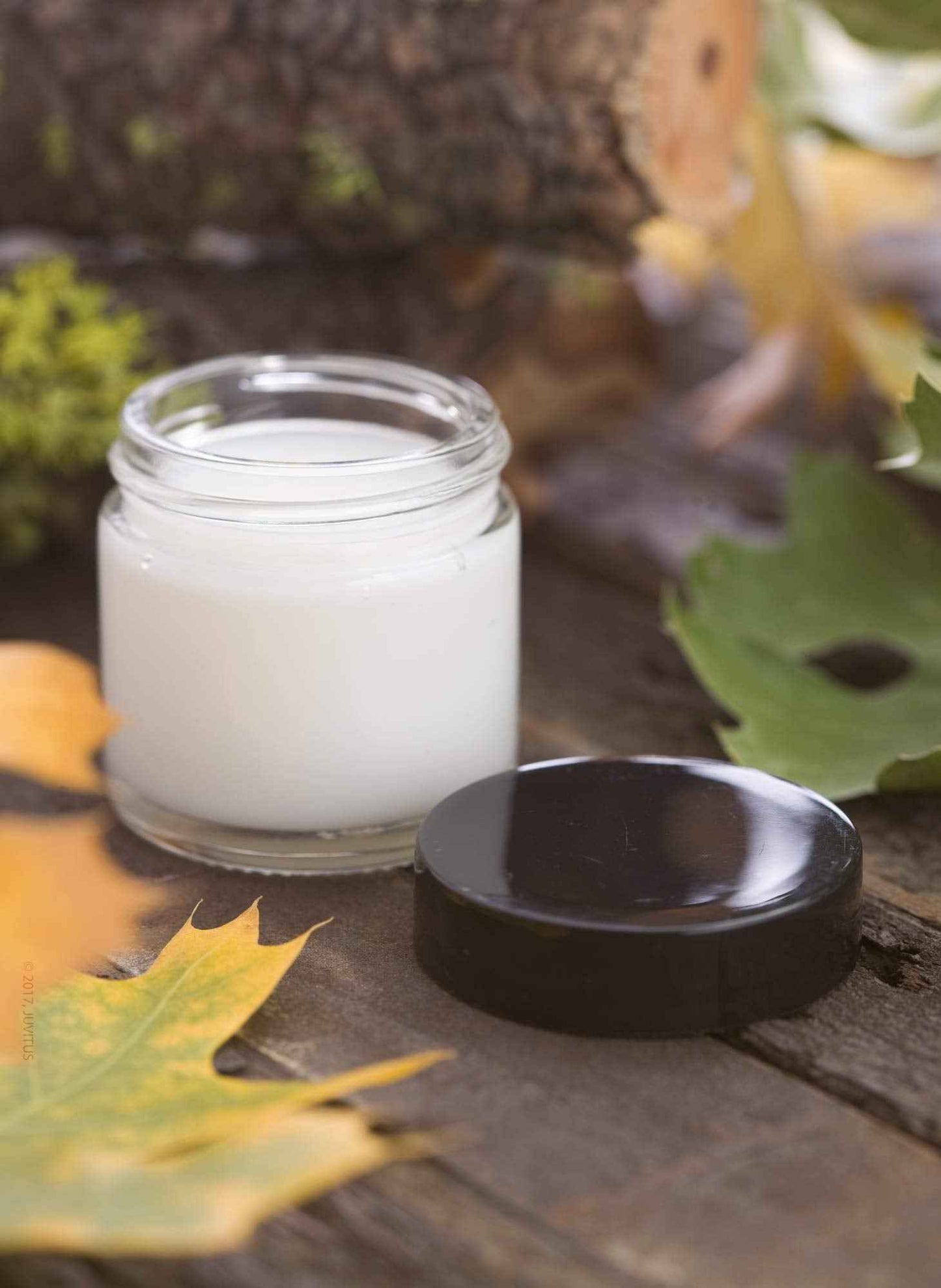 JUVITUS 1 oz / 30 ml Clear Thick Glass Straight Sided Jar With Black Lids (6 pack)