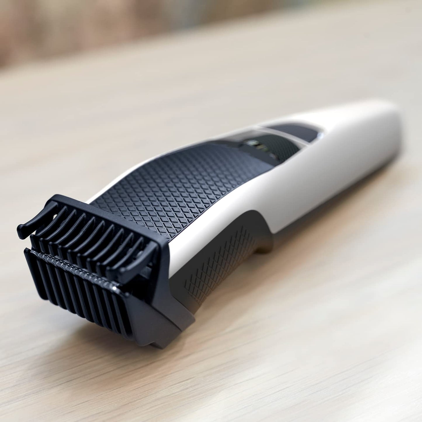 Philips Beardtrimmer 3000 Series, Beard Trimmer with Lift & Trim Technology (Model BT3206/14)