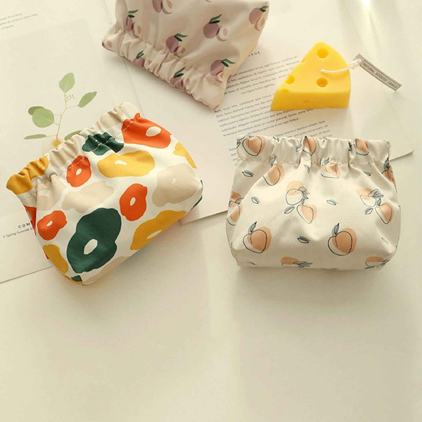 MIAO JIN 4 PCS Small Coin Purse Bulk, Squeeze Mini Coin bag Pouch Kit Pouch Accessories Organizer for Headphones Jewelry Women