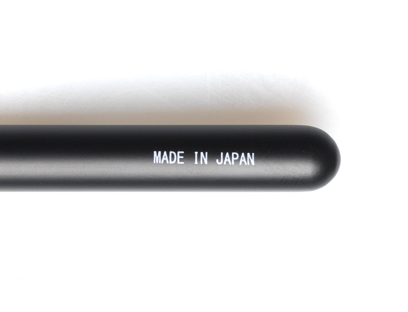 Smudger - Eyeliner/Eyeshadow Smudger/Eyebrow Brush, by Jacqueline Kalab - Artiste - 5.7in Makeup Artist Quality