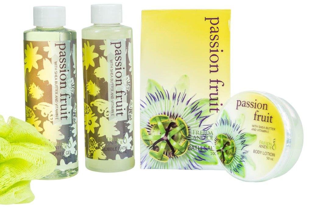 Home Spa Bath Basket Passion Fruit Fragrance Bath & Body Set For Women Contains Shower Gel, Bubble Bath, Body Lotion, Bath Salt in Green Tub