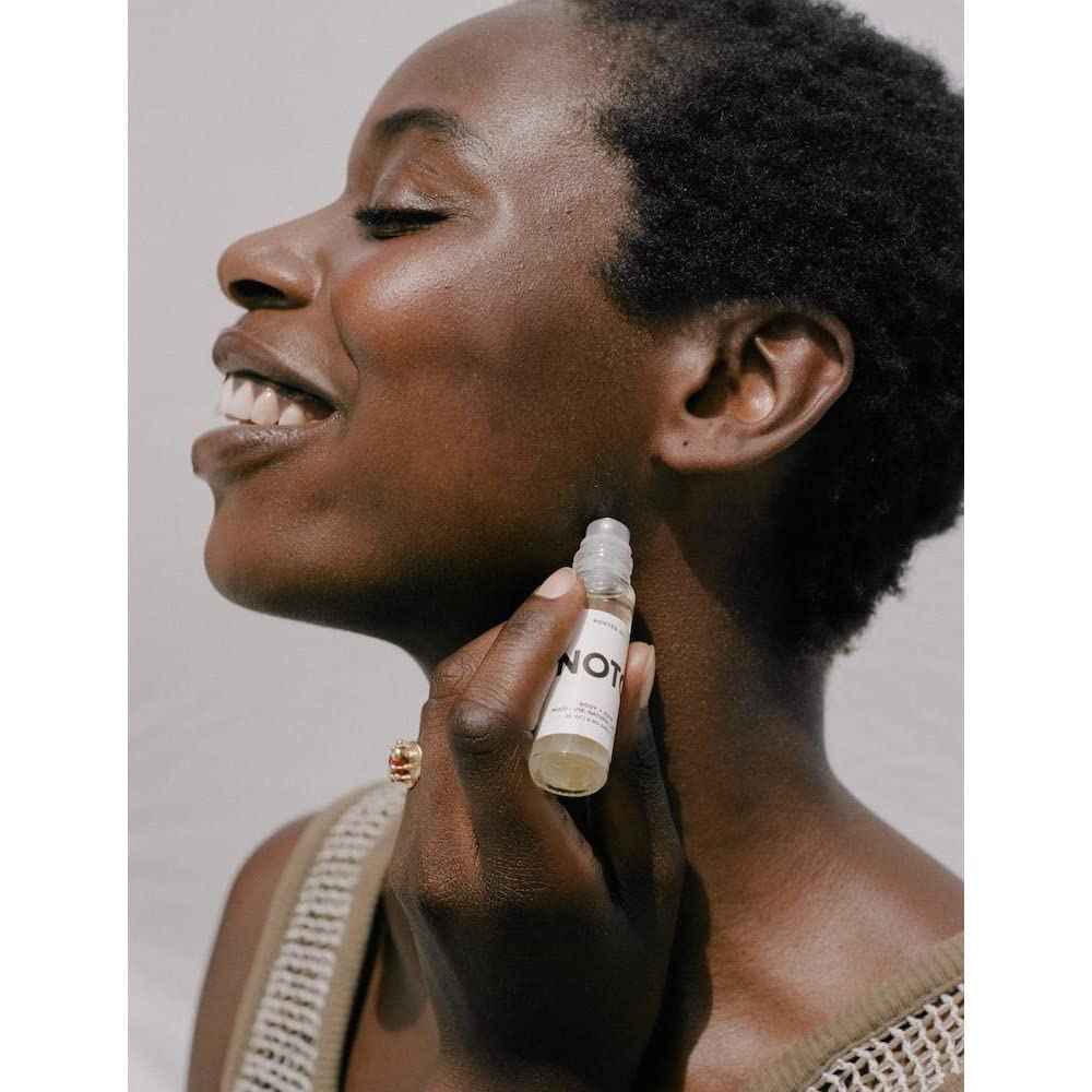 NOTO Botanics Rooted Oil (0.35 oz)