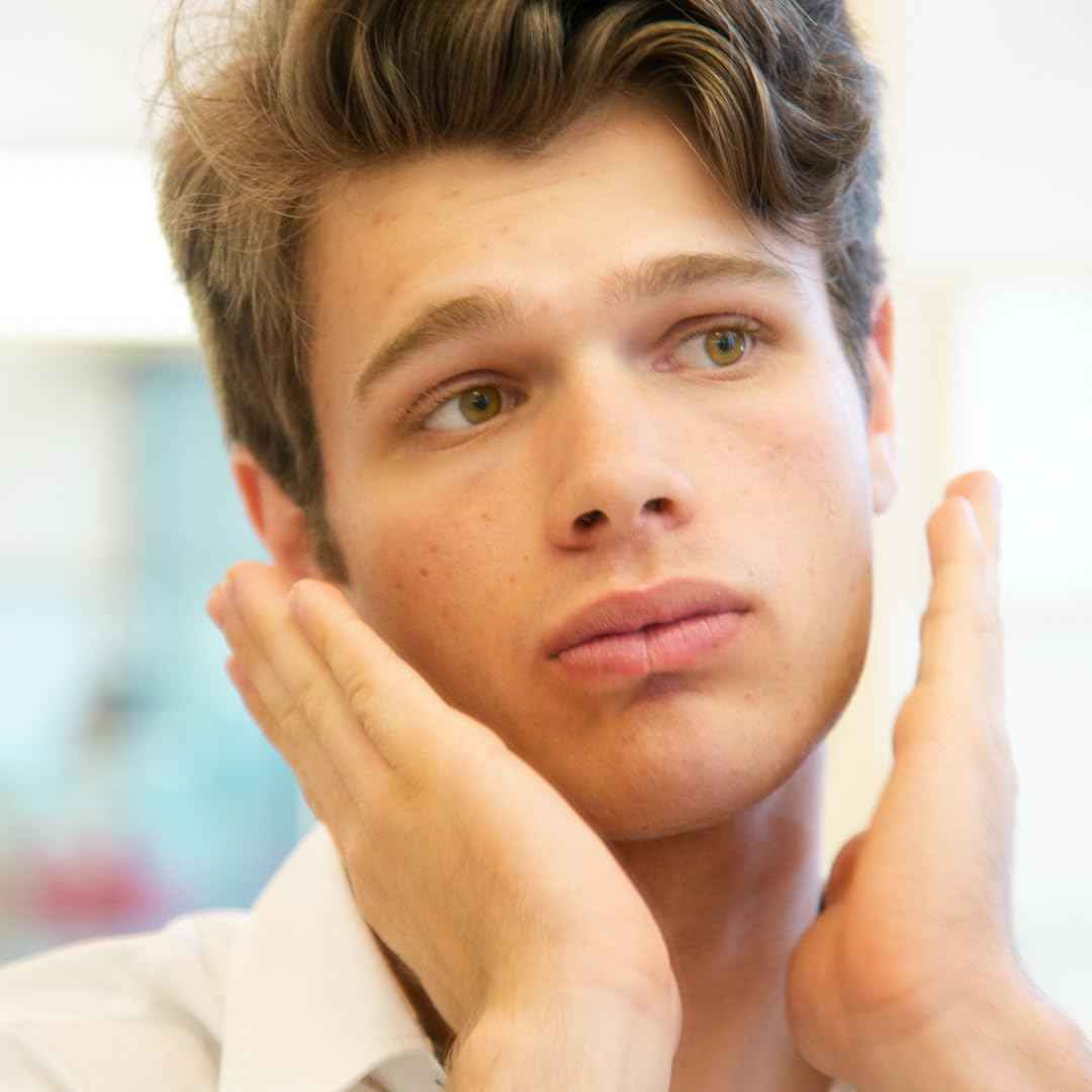 CELLA MILANO, After Shave Lotion, Classic Wood & Citrus Scent, Invigorates and Cools Skin After Shaving, Made In Italy