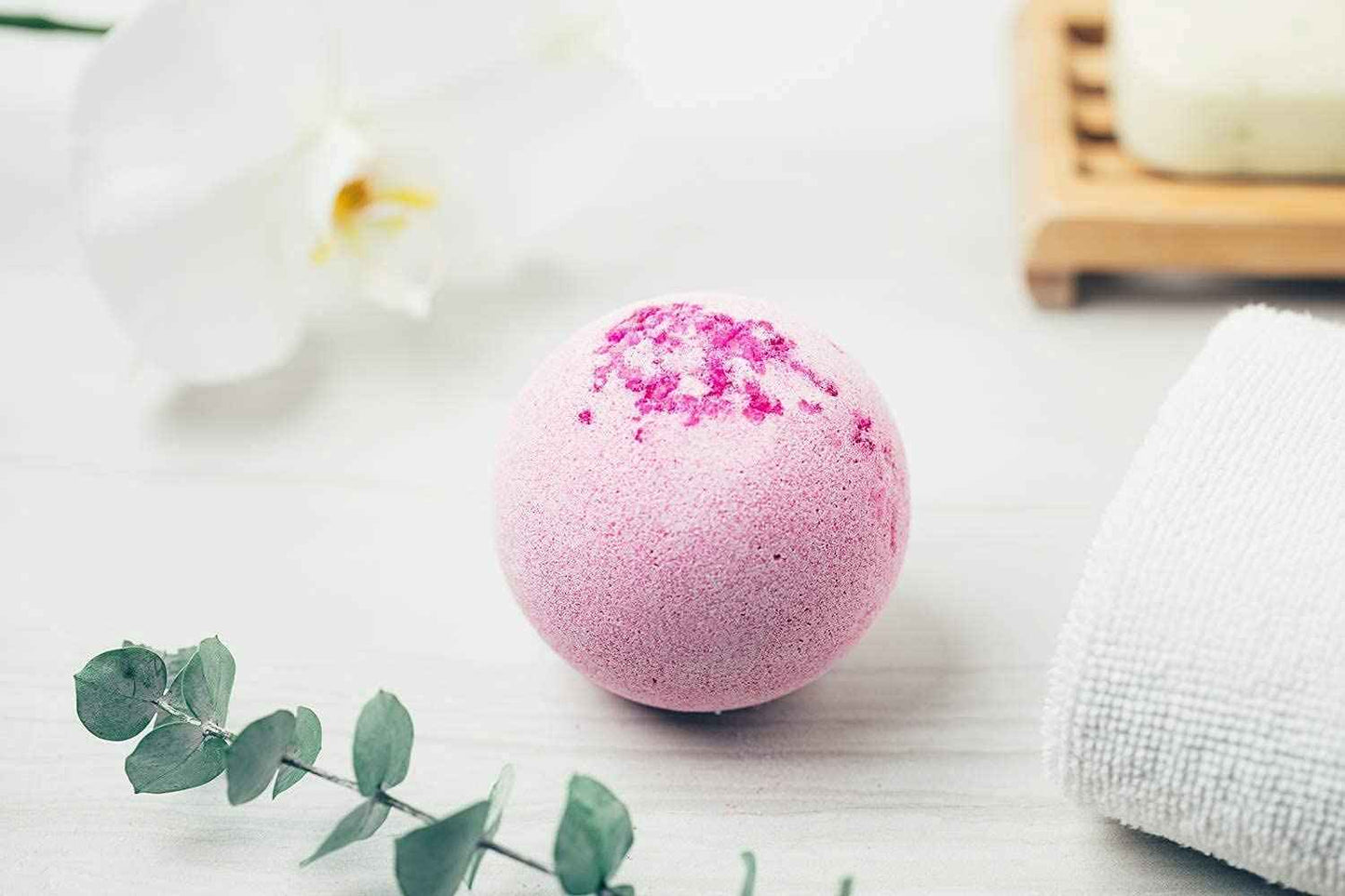 Bath Butler XL Bath Bomb Gift Set – 6 Large Aromatherapy Bombs with Shea Butter & Sea Salt – Spa Gift for Women, Moms, Girlfriends – Relaxing Self-Care Kit Floating fizzing bathbomb