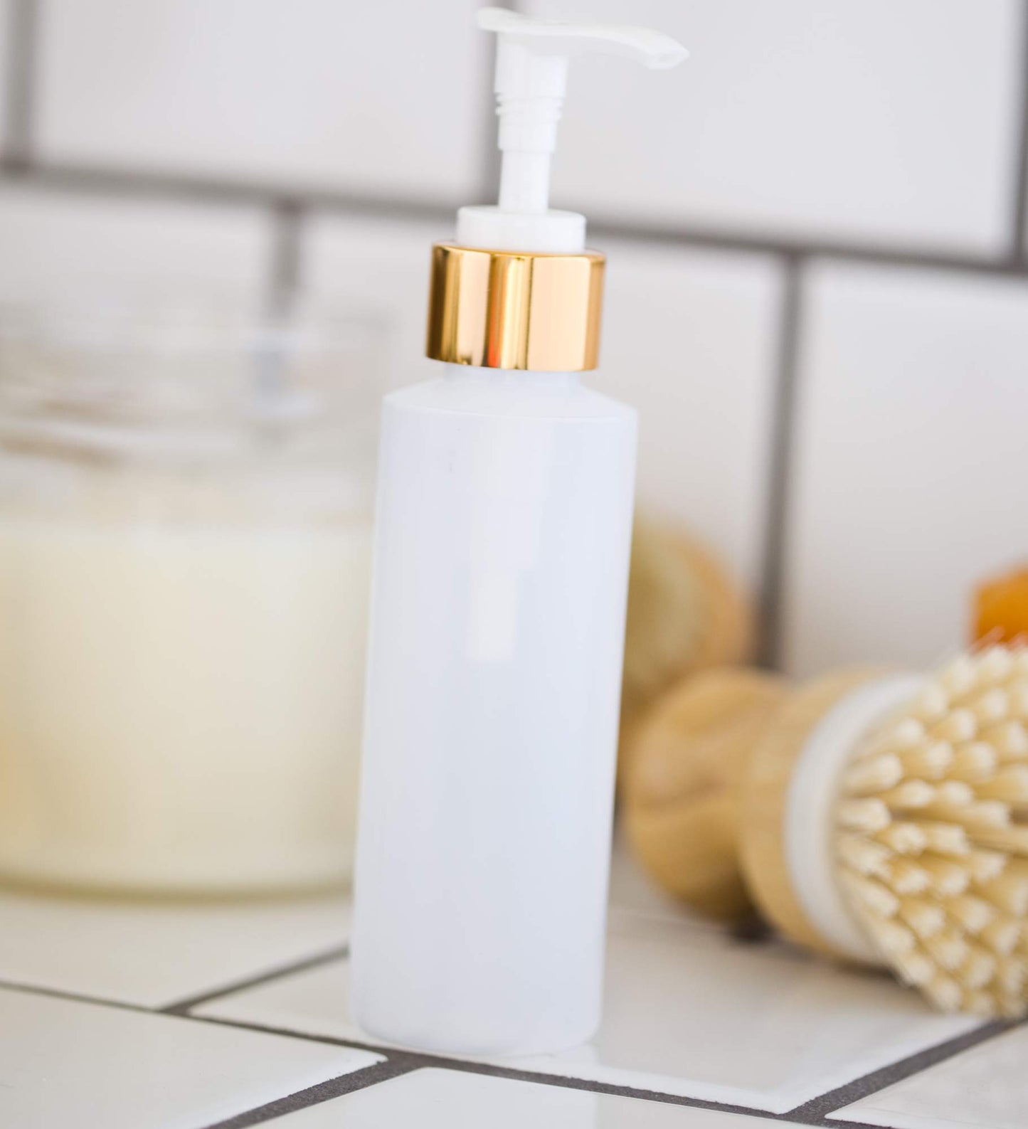 4 oz / 120 ml Clear Natural Large Refillable Plastic Squeeze Bottle with Gold Lotion Pump Dispenser (6 Pack)