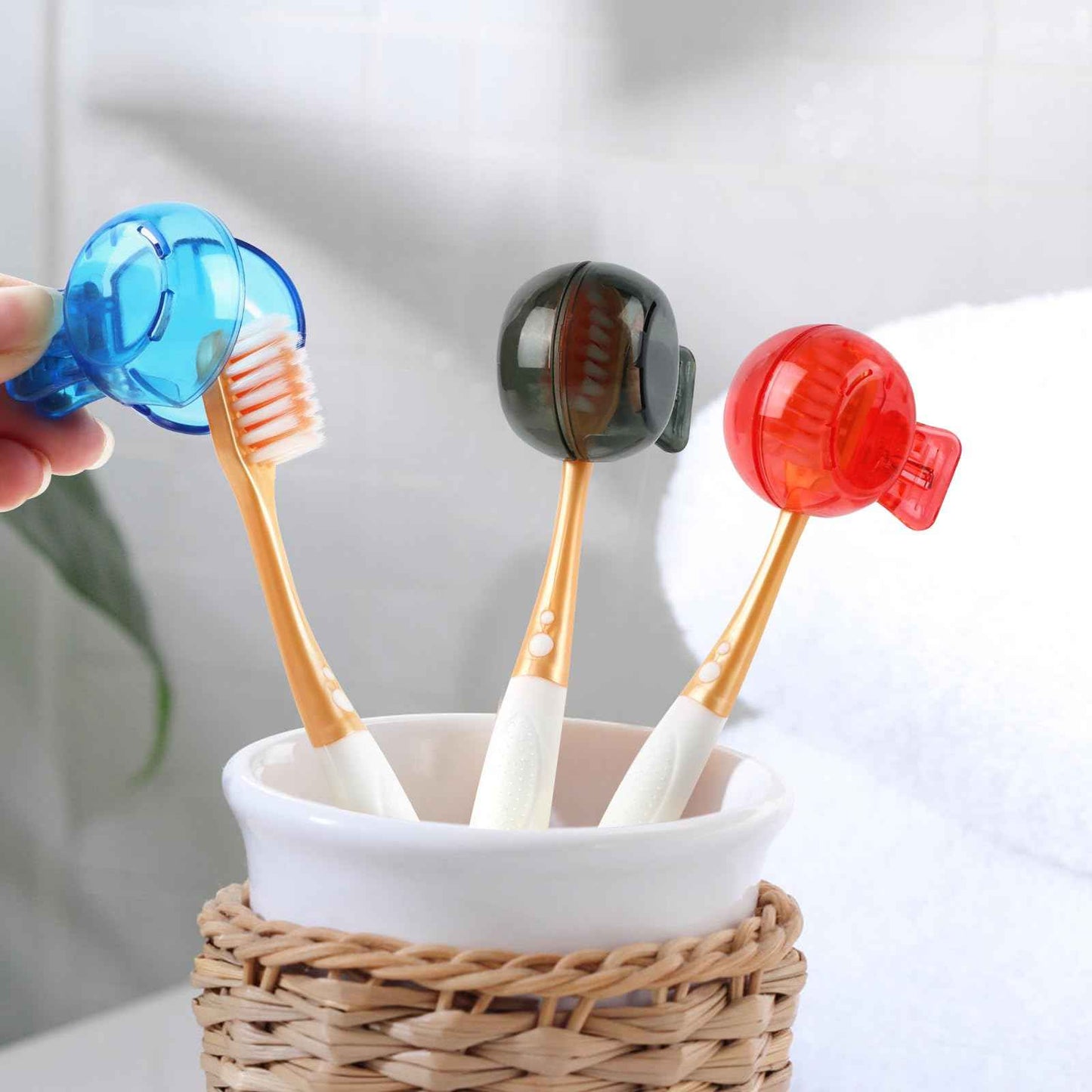 Hxezoc 4 Pack Travel Toothbrush Head Covers Portable Toothbrush Protector Cap Brush Pod Case Plastic Protective Clip for Household Travel, Camping, Bathroom, School, Business