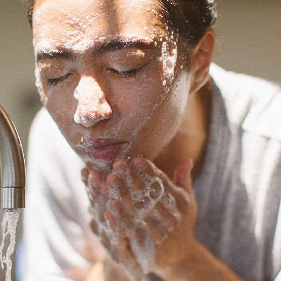 Osmia Skincare - Natural Black Clay Facial Soap Bar | Dead Sea Mud, Jojoba Oil, Mango Butter, Coconut Milk | Nourish, Soothe, Soften | Clean Beauty For Healthy Skin (2.25 oz | 64 g)