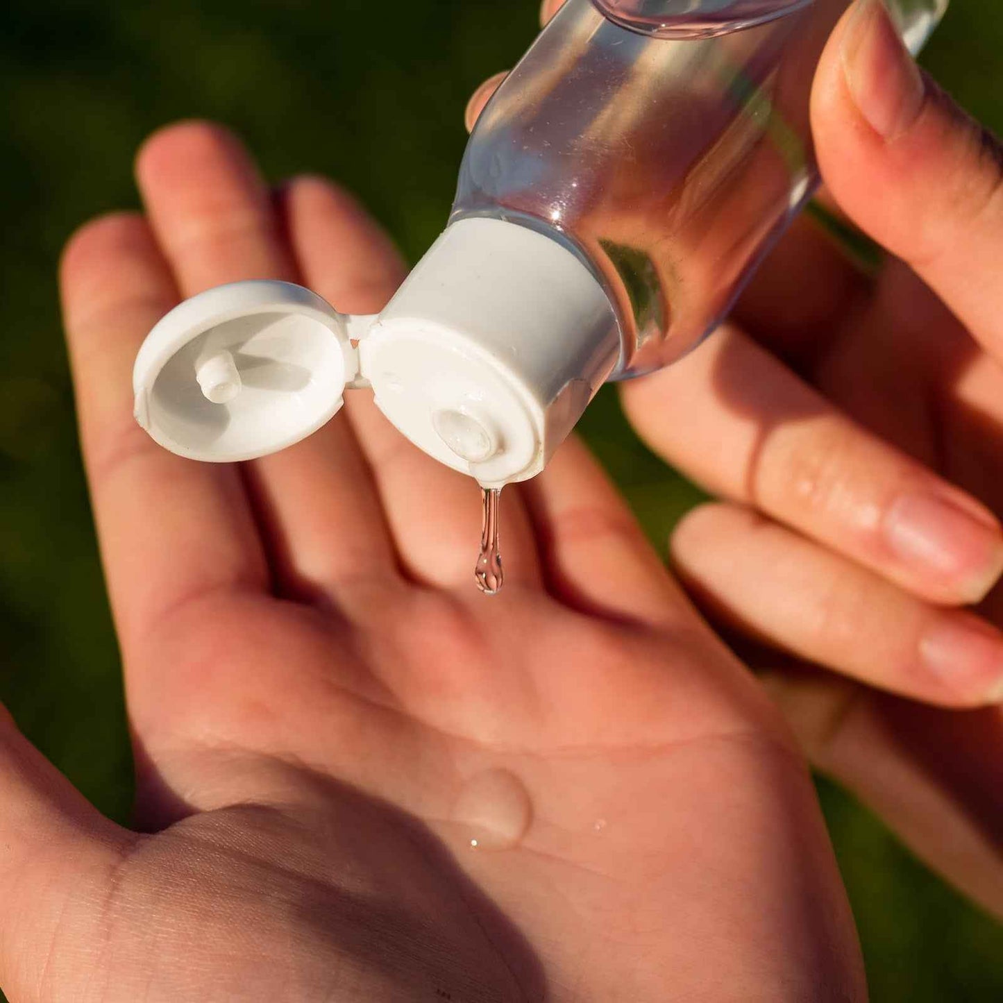 ZEONHAK 30 Pack 8oz / 250ml Clear Plastic Empty Bottles, Plastic Travel Bottle with Flip Cap, Portable Refillable Containers for Shampoo, Lotion, Liquid Body Soap, Cream, Toner and Other Liquids