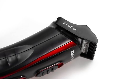 Daewoo DGT-2786 Rechargeable Multi-Function Men's Grooming Set - 5 in 1 Grpooming Set - Cord/Cordless Operation 110-240 Volt 50/60 Hz