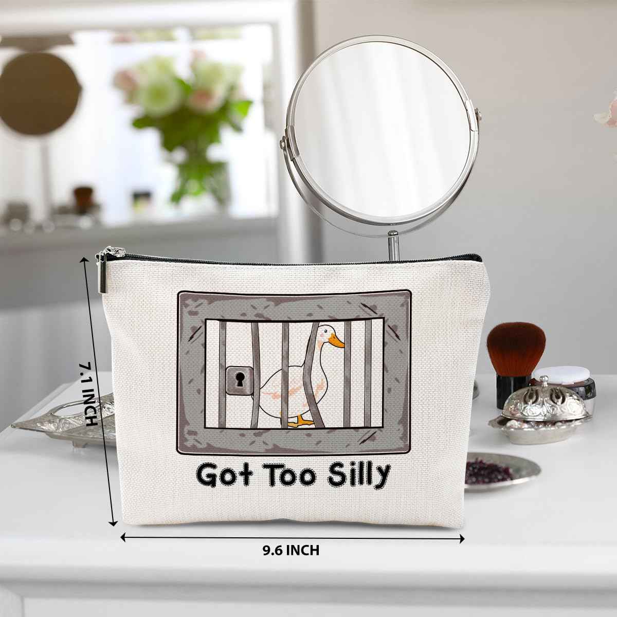 BQXH Funny Goose Pun Makeup Bag, Funny Gifts Cosmetic Bag, Goose Gifts Travel Organizer Animal Humor Zipper Pouch Graduation Birthday Friendship Gifts for Women Coworker Best Friend Sister