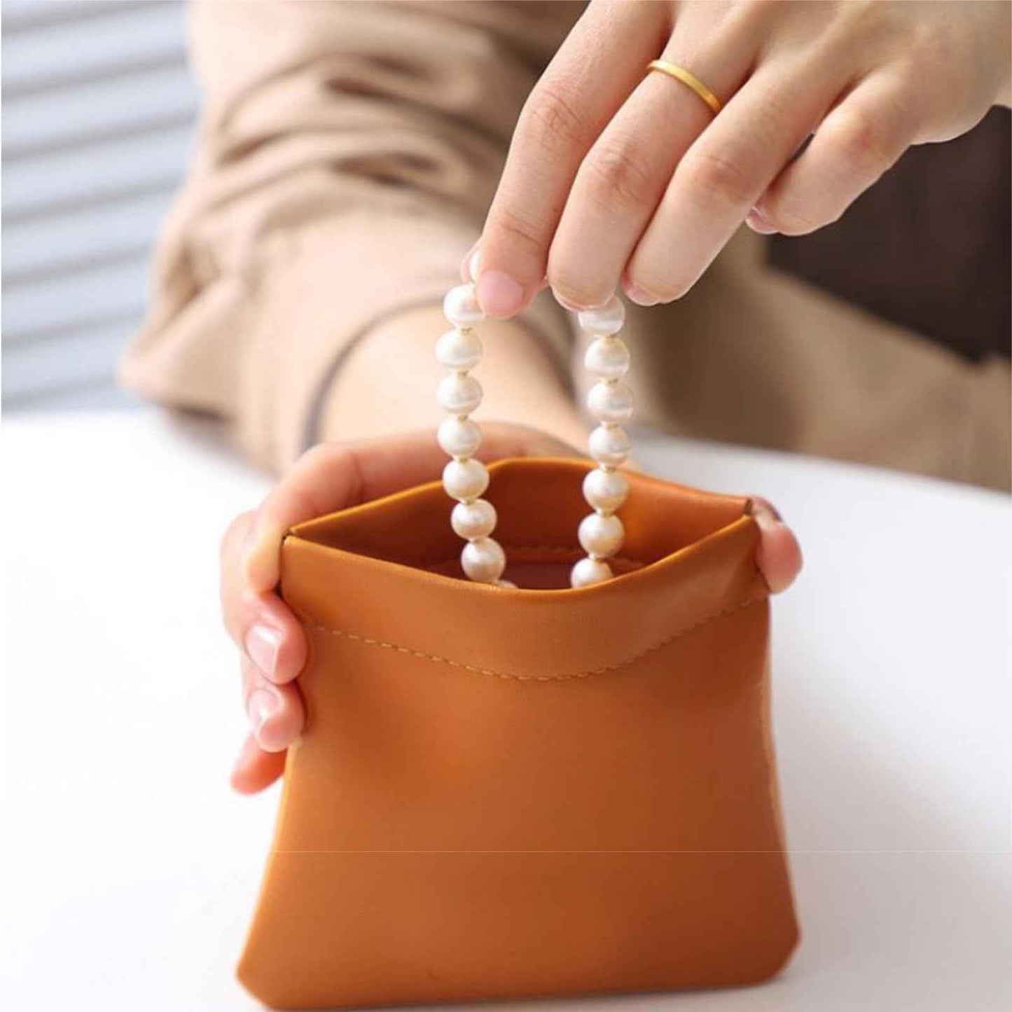 WRINGKIT 18 Pcs Snap Closure Pouches, Small 4.7 Inch Squeeze Coin Purse Pouch, Waterproof Portable Mini Makeup Bag, No Zipper Self-Closing Pocket Cosmetic Bag for Women Jewelry Lipstick Headphones