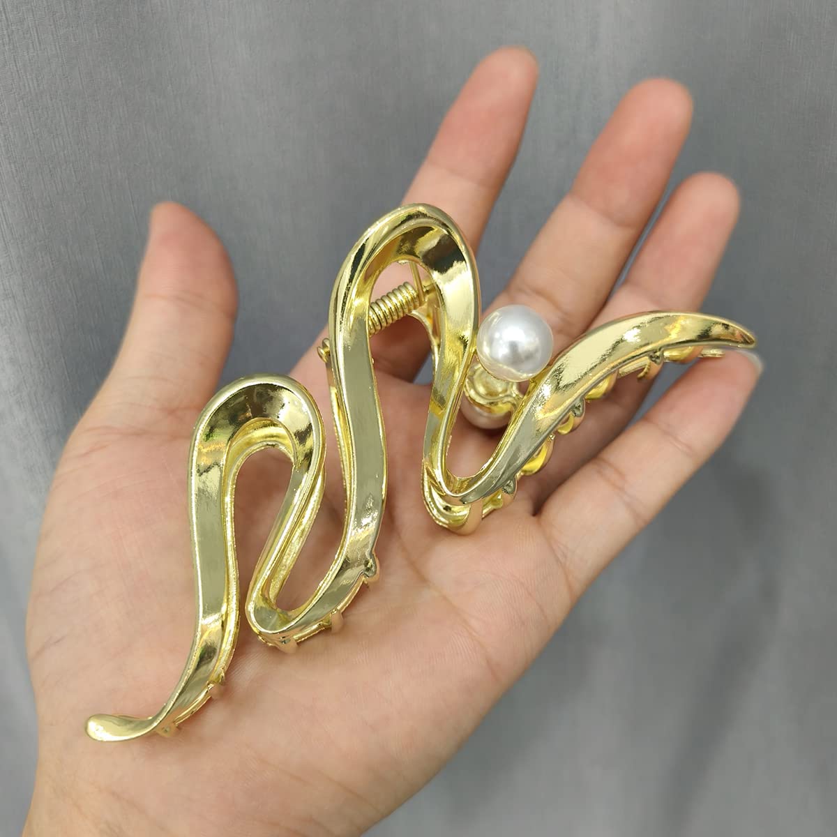 Irregular Gold Metal Hair Clips with Pearl Design - Nonslip Hair Barrette for Thick and Thin Hair, Strong Hold (gold-Pearls)