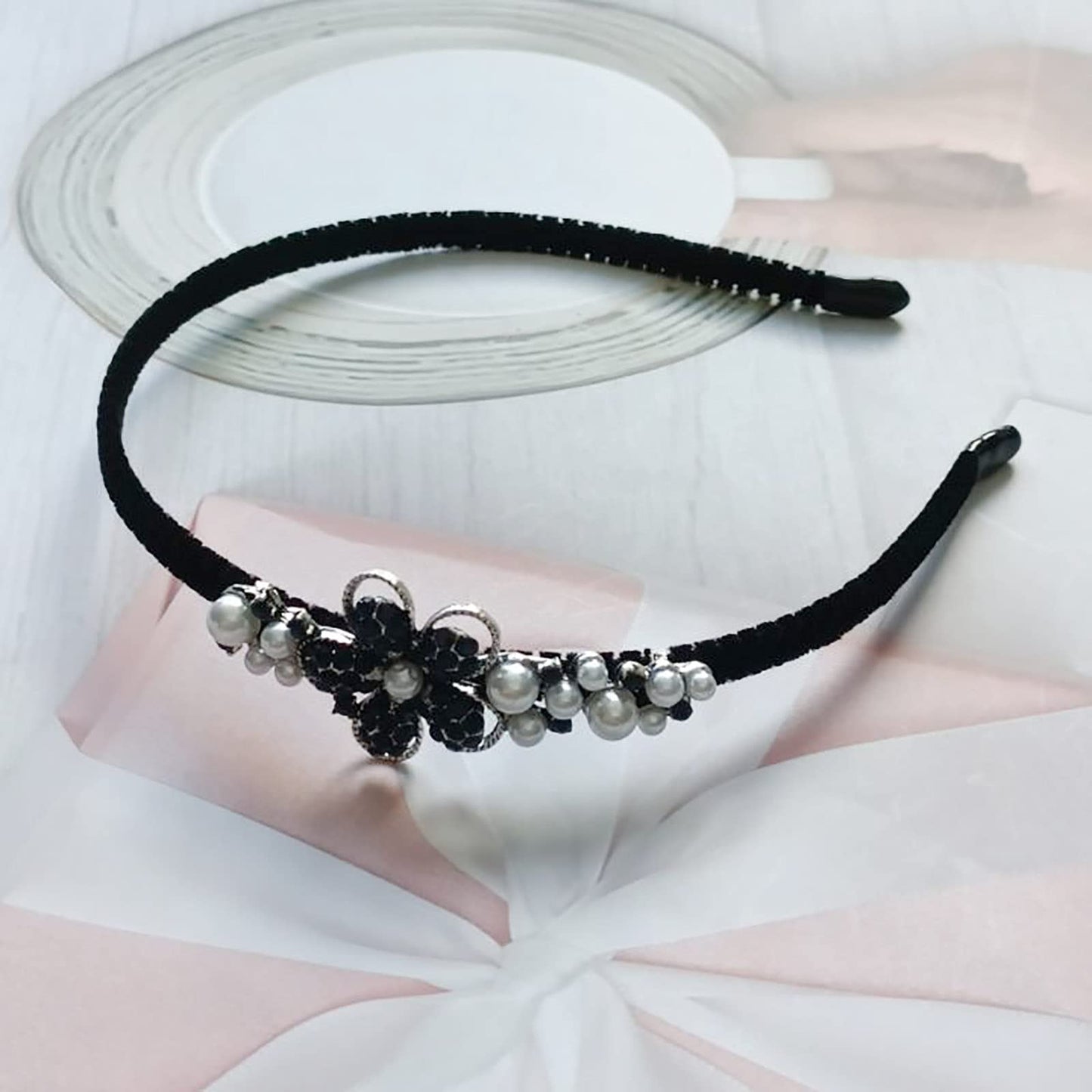 Flower Pearl Rhinestone Headband for Women Vintage Bow Mental Headband Crystal Hair Hoops Band Headpiece Accessories (Flower)