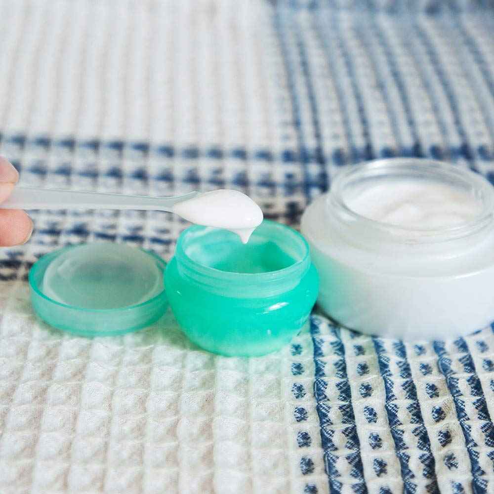 Sonku Travel Containers for Toiletries,Travel Containers Sets Plastic Cosmetic Makeup Jars 20ml /Per,Leak-proof Travel Accessories with Lid for Cosmetic Makeup Face Body Hand Cream (10 Pieces)