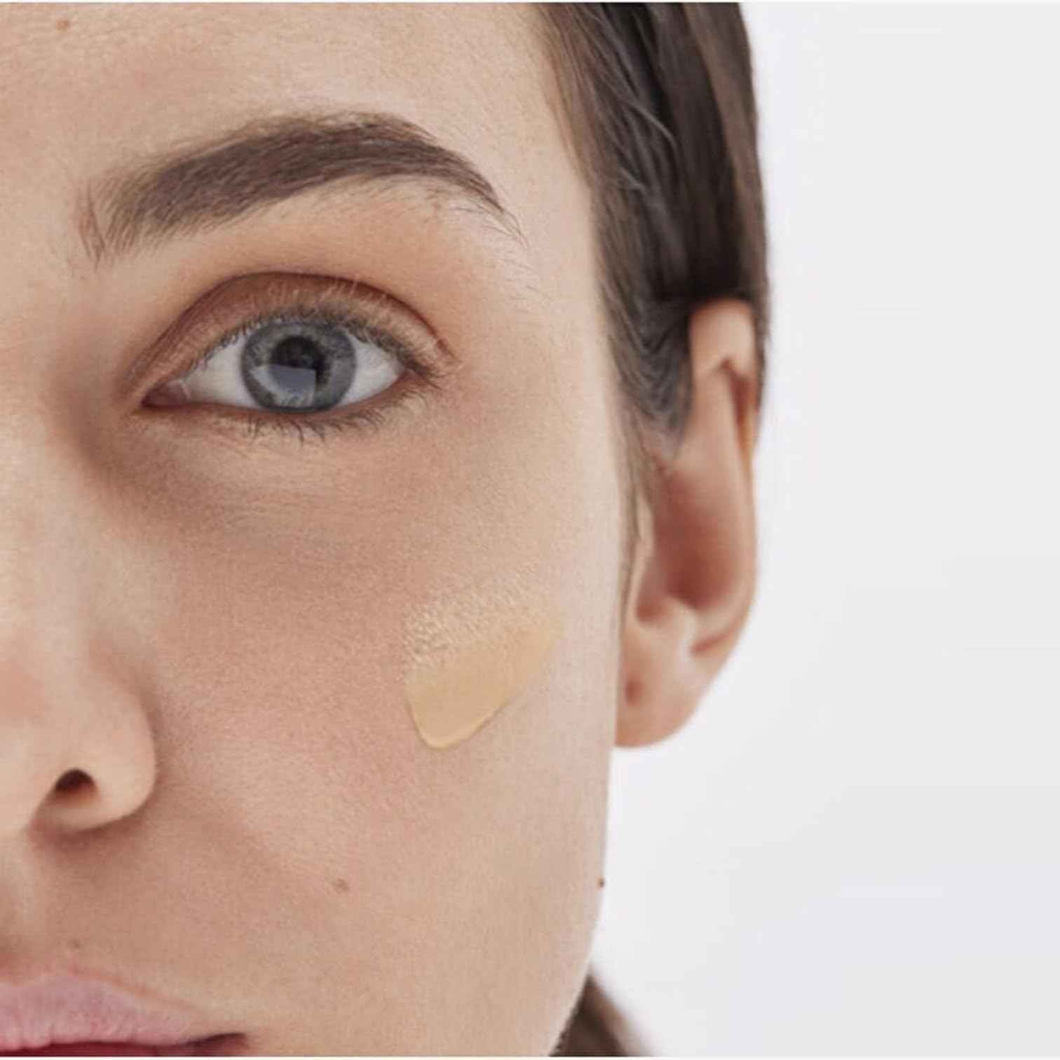 Babe Super Fluid Color Mattifying SPF 50 – Tinted Facial Sunscreen for Oily Skin – Oil-Free, Lightweight, Broad Spectrum UVA/UVB Protection – With Niacinamide & Carnosine – 50ml