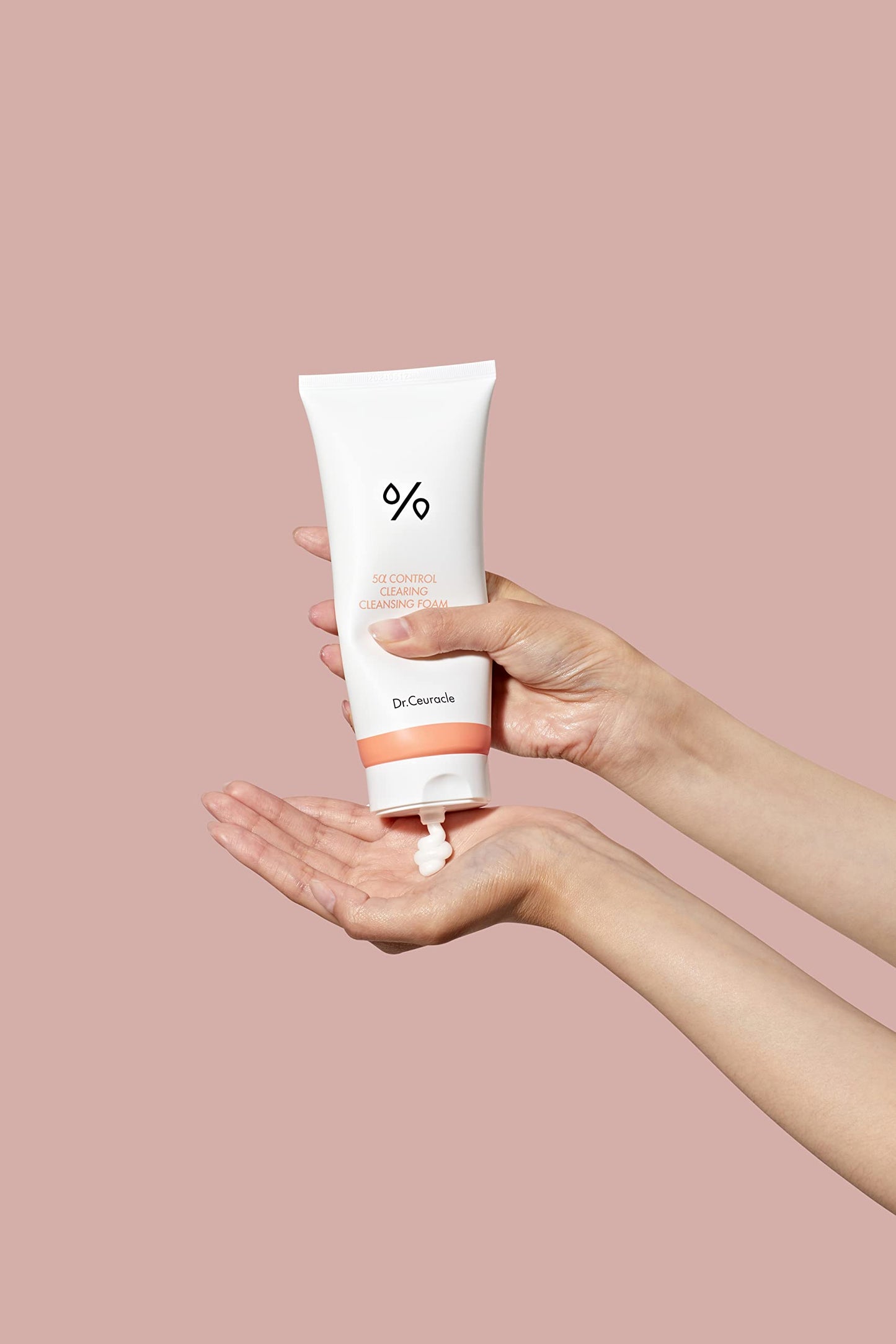 Dr.Ceuracle 5 Alpha Control Cleansing FoamㅣRedness Treatment Face Wash with 0.5% Salicylic AcidㅣKorean Dermatology ProductㅣSebum Control , Pore Cleansing for Acne Prone SkinㅣCentella Asiatica(CICA),