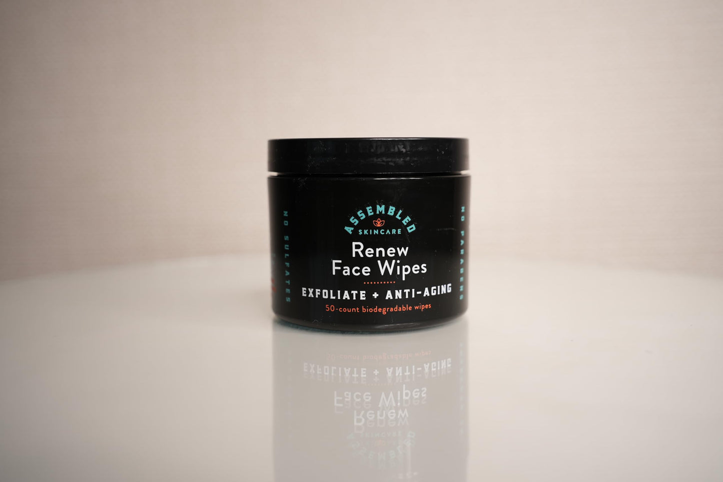 Renew Face Wipes, 50-Count (Pack of 1). Exfoliating, anti-aging, and pre-shave face wipes.