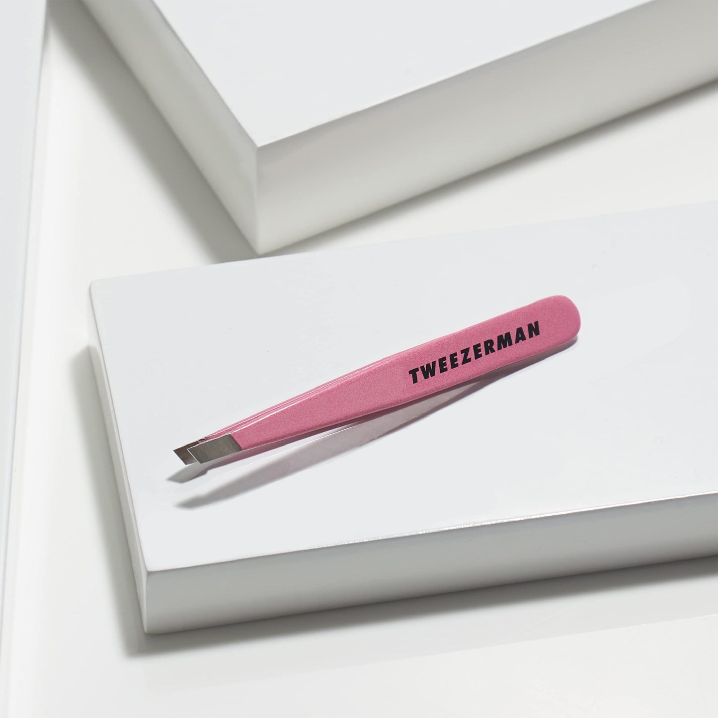 Tweezerman Exclusive Rose Tea Mini Slant Tweezer