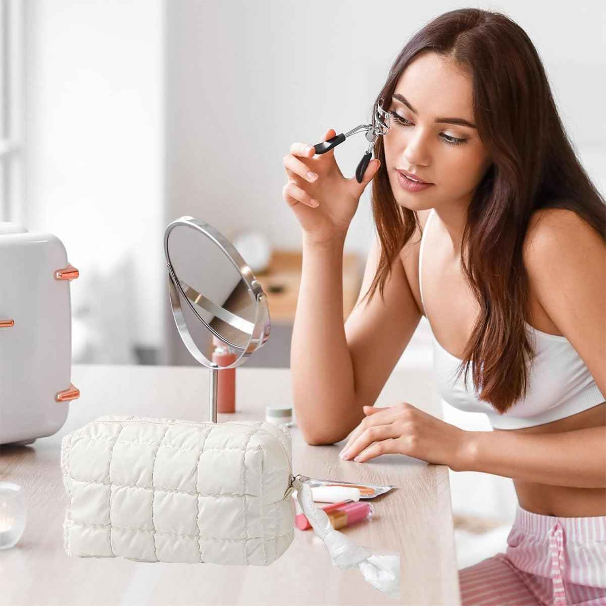 ZEROONEJIUJIU Women Cosmetic Bag Travel Puffy Makeup Bag Toiletry Pouch Puffer Make up Organizer Bag (White)