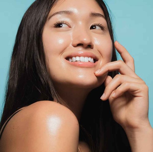 Bestie Skin Club Dew Drops Hydrating Face Serum, Hyaluronic Acid Gel with Aloe and White Tea