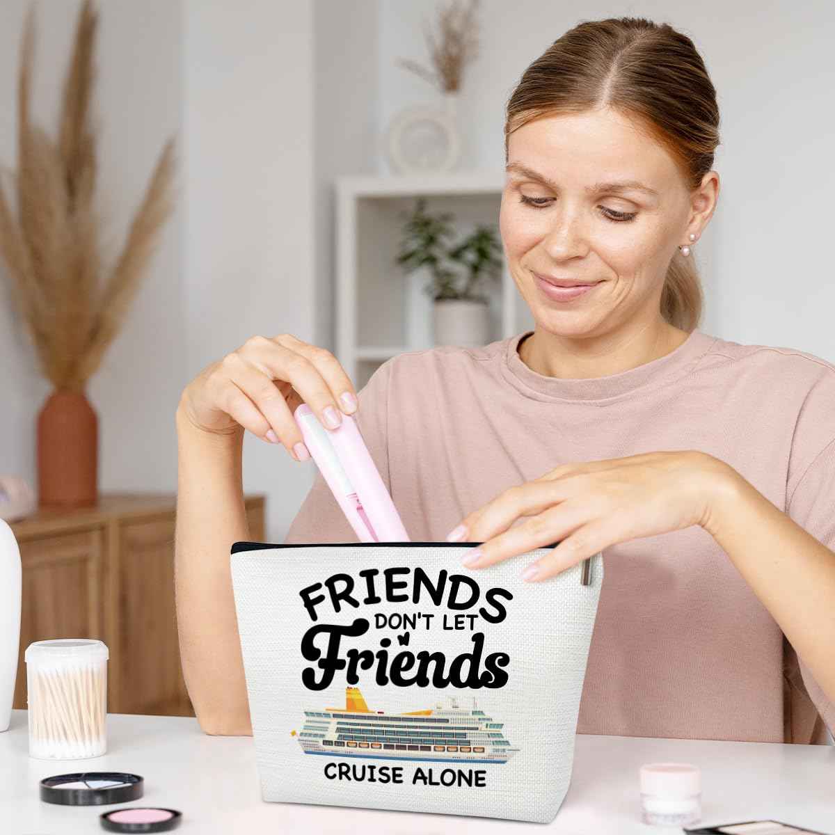 Ythuil Cruise Lovers Makeup Bag Summer Vacation Gift, Cruise Travel Cosmetic Bag Travel Organizer Zipper Pouch For Family Friend, Beach Lover Gift and Beach Theme Decor