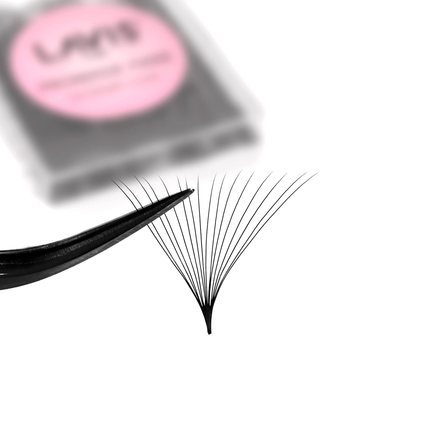 LAVISLASH 500 Promade Fans Eyelash Extension | Handmade Loose Volume Lash | Mutiple Options 3D-8D/10D/12D/14D/16D Fans | 0.03/0.05/0.07mm Thickness | C/CC/D Curl | 8-16mm Length(16D-0.03-CC-15mm)