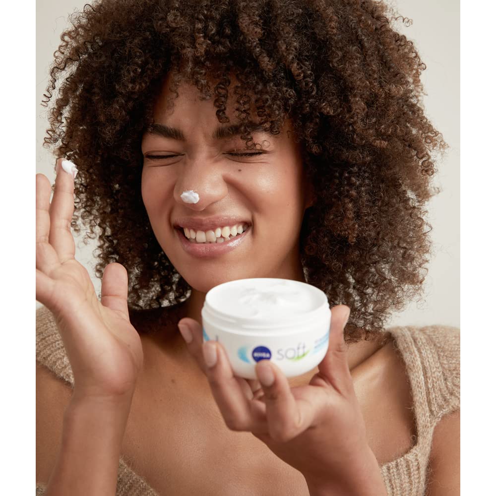 NIVEA Soft Refreshingly Soft Moisturizing Cream,, 6 Fl Ounce ()