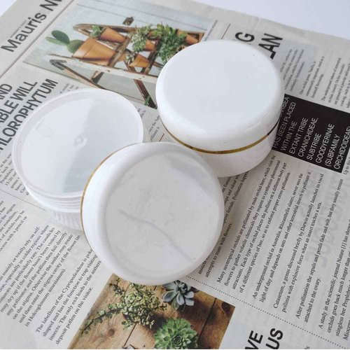 8 Pack Plastic Empty Cosmetic Containers with Lid, Portable 3 Oz 100ml Refillable Make-up Face Cream Jars Case for Body Scrub Mask Lotion Storage Pot (White)