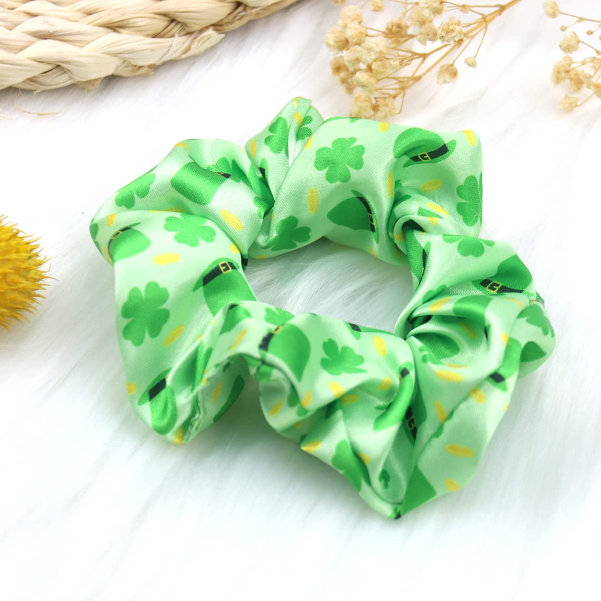 St.Patrick's Day Elastics Hair Ties Four Leaf Clover Silk Scrunchies Irish Hat Shamrock Hair Accessories for Women Girls Green Hair Band Ponytail Holder Bracelet Ropes Party Favor 2PCS