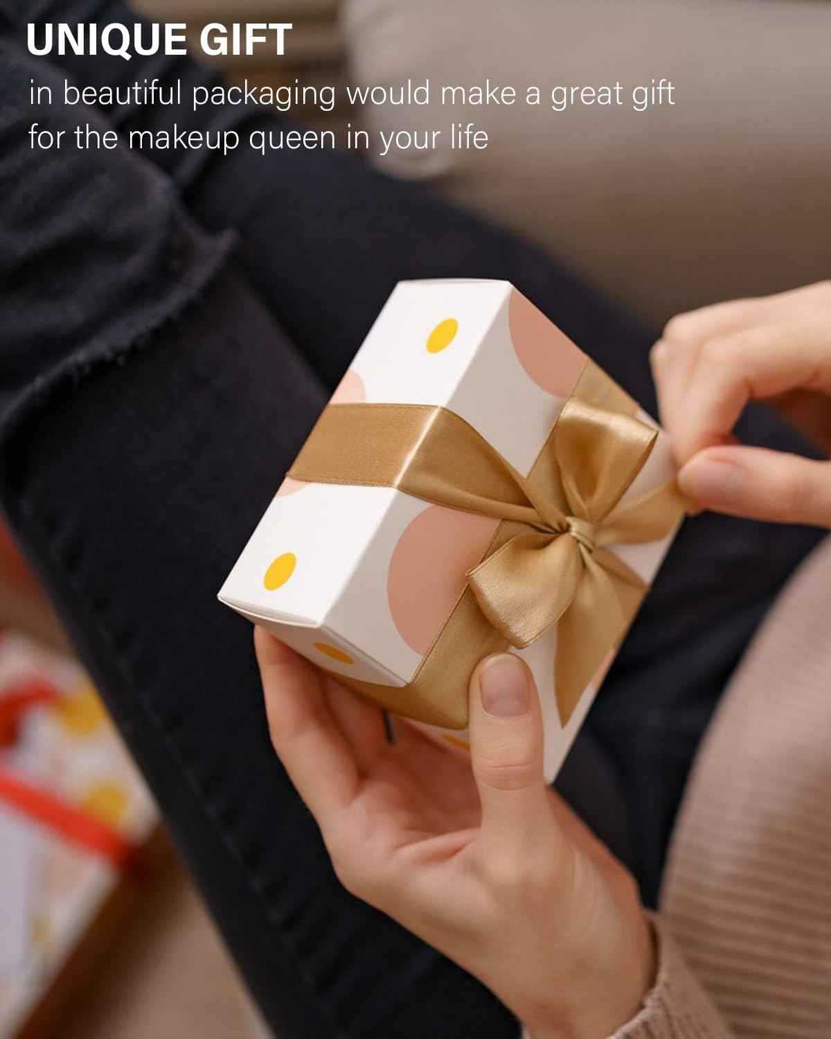 LETGO Floral Makeup Bag, Small Cosmetic Bag for Women Girls, Cute Cotton Makeup Bag, Quilted Makeup Bags, Flower Travel Make up Bag for Purse (Red Floral)