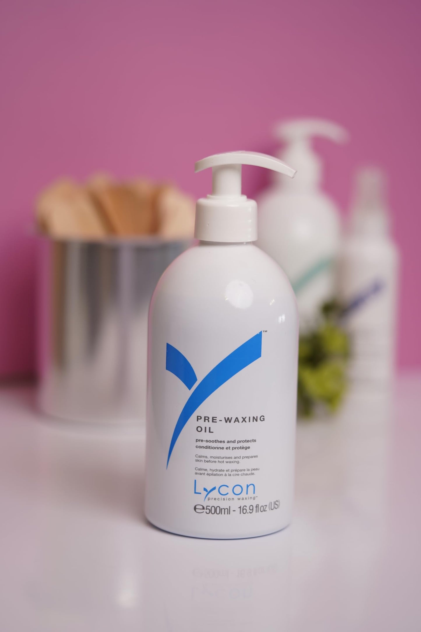 Lycon Pre-Wax Body Oil, Waxing Prep, Soothing, Made with Apricot Kernel Oil, Jasmine, and Chamomile, Pre-Wax for Home and Salon Use, 500ml
