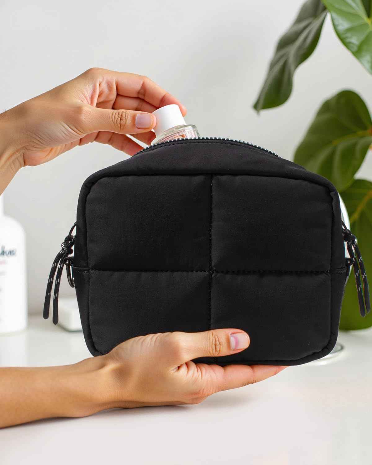 LETGO Puffy Makeup Bag for Purse Quilted Makeup Bag Cosmetic Bag, Puffer Make Up Organizer Bags Zipper Pouch, Travel Toiletry Bag for Women Girls (Black)