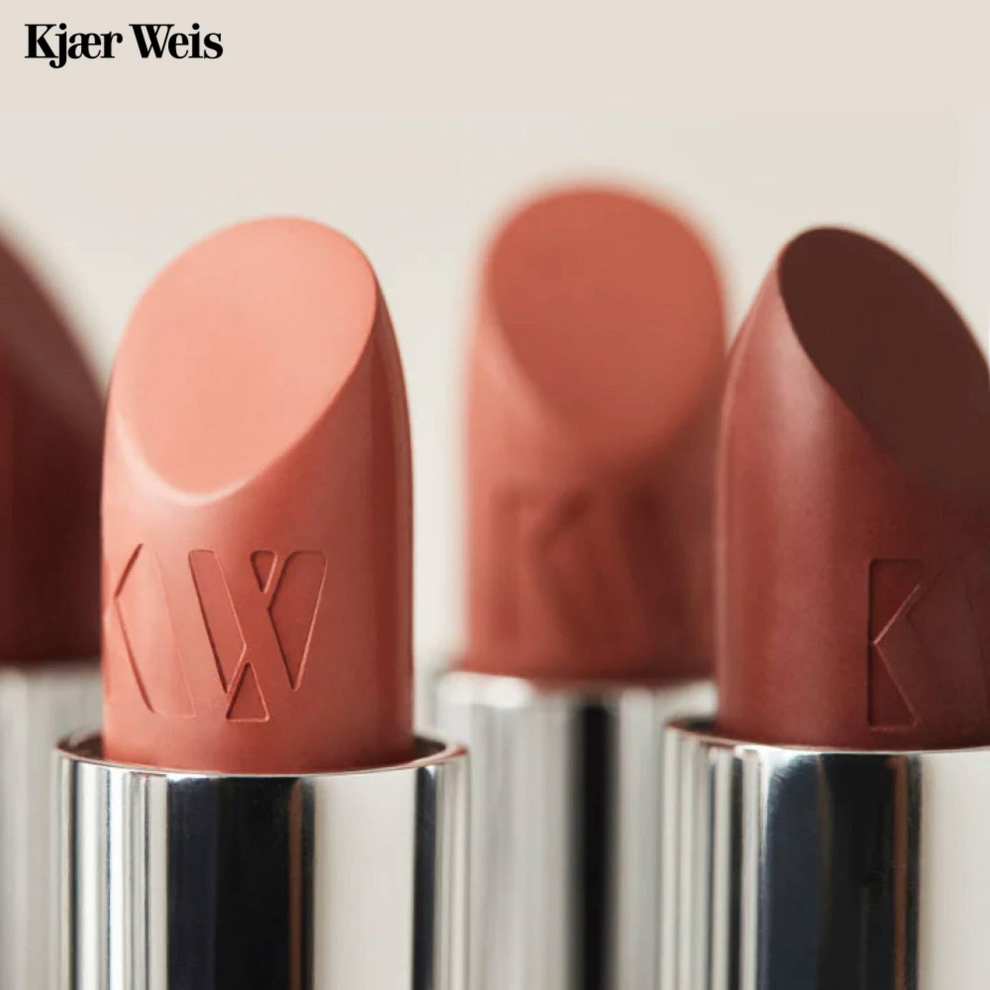 Kjaer Weis Matte Liquid Lipstick - Long Lasting Lipstick for Women, Pale Pink Nude Lip Stain - Glides on like Lip Gloss. Smudge Proof with Soft Matte Lip Stick Finish. Organic Makeup (Honor Iconic)