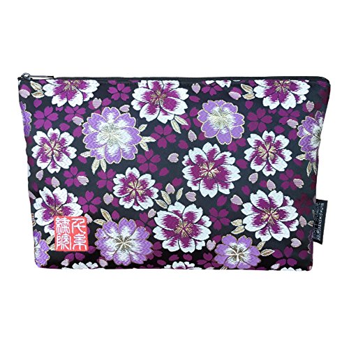 Brocade zipper pouch, lined with Nishijin brocade, size M. (Kuromurasakiyaezakura)