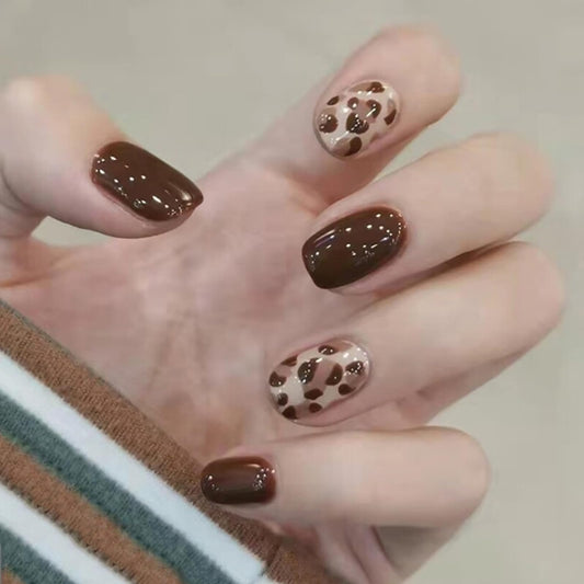 Fall Press on Nails Short Square Fake Nails Classic Leopard Pattern False Nails Full Cover Dark Brown Acrylic Nails with Designs Glossy Brown Stick on Nail Autumn Winter Glue on Nails for Women Girls