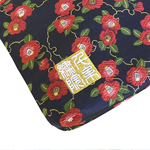 Brocade zipper pouch, lined with Nishijin brocade, size M.