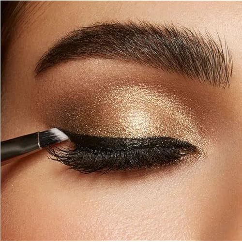 KIKO Milano Eyes 62 Slanted Eyeliner Brush | Slanted Brush With Synthetic Fibers For Applying Eyeliners