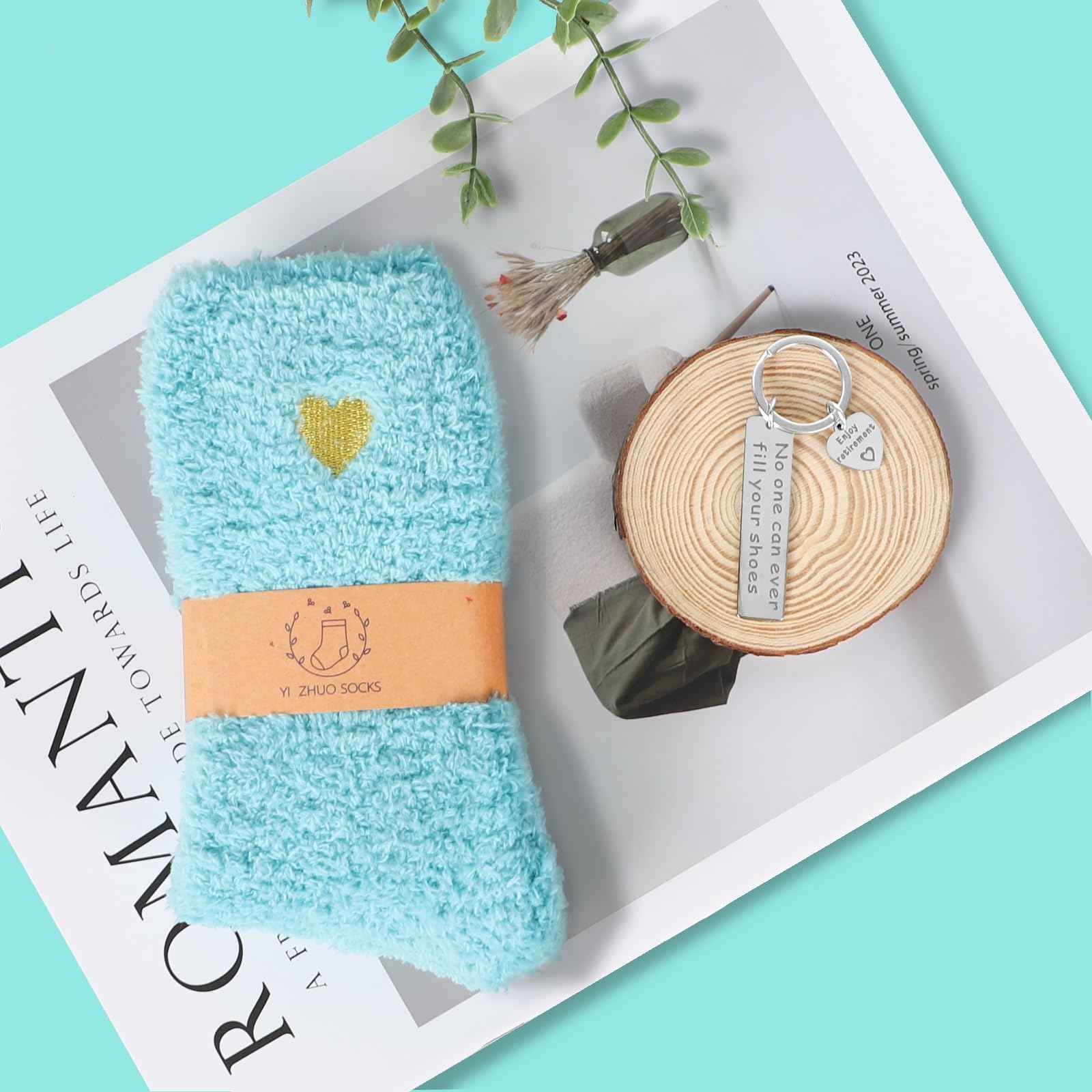 Retirement Gifts for Woman 2025, Happy Cool Retirement Gifts for Women Coworker, Teacher, Boss, Nurse, Friends, Mom, Retirees, Retired Free and Fabulous Funny Retirement Spa Gifts Basket, 8 pcs