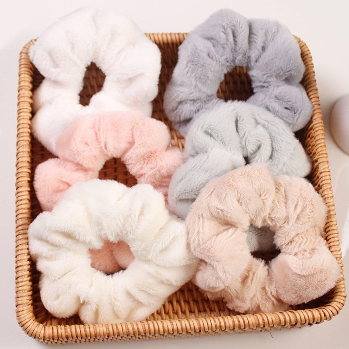 Velvet Scrunchies for Women, Towel Hair Ties Terry Cloth Hair Scrunchies, Fluffy Scrunchies Microfiber Scrunchies for Drying Hair