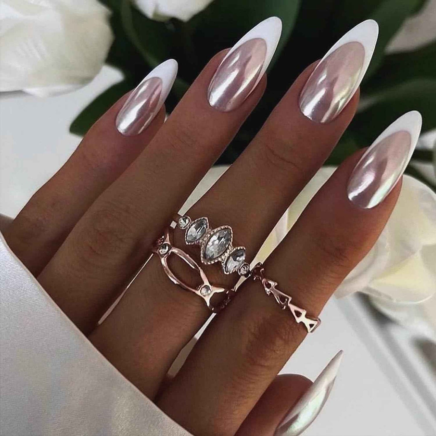 2Pcs White Pearl Chrome Nail Powder Super Glossy Metallic Mirror Effect, White Moonlight Unicorn Chrome Powder for Nails, Mermaid Glitter Pigment Powders for Gel Nail Polish Design 0.5g/Jar