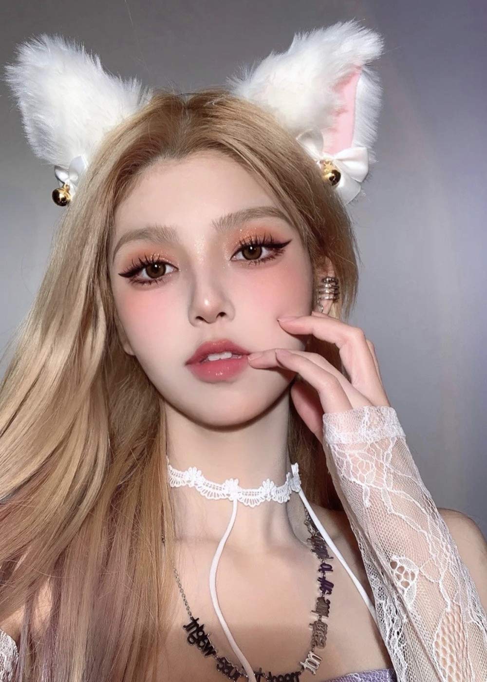 Faux Furry Anime Faux Fur Fox Ear Headband with Bells, Plush Neko Cosplay Accessory for Halloween Costume Party Fancy Dress (White-Pink)